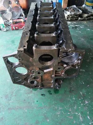 এক্সক্যাভেটর স্পেয়ার পার্টস Komatsu SAA6D140E-5 ইঞ্জিন সিলিন্ডার ব্লক জন্য ইঞ্জিন অংশ